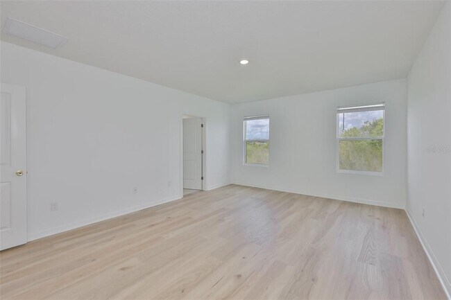 Building Photo - 10819 Charlotte Dr.