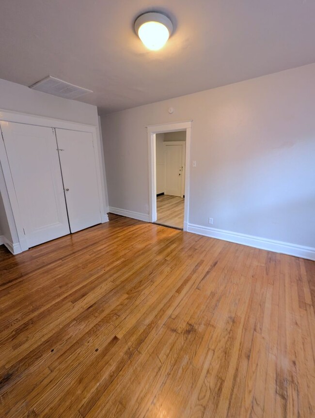 Building Photo - 4980-4982 Oleatha Avenue