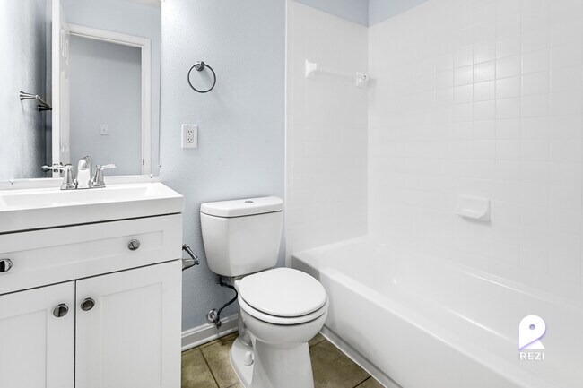 Building Photo - 6439 Hil-Mar Dr