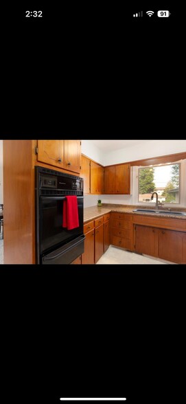 Building Photo - 2787 Crestline Ave