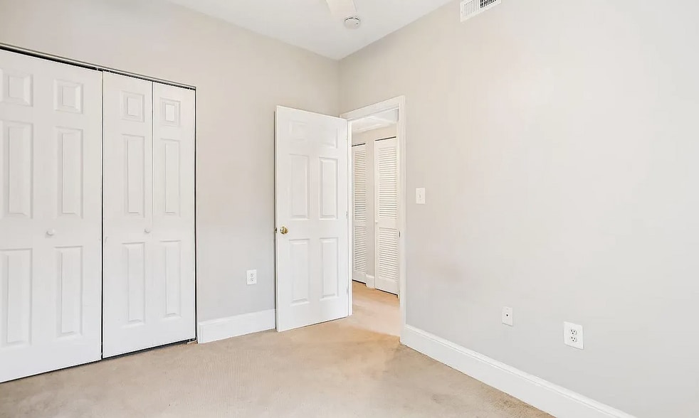 Building Photo - 1610 4th St NW