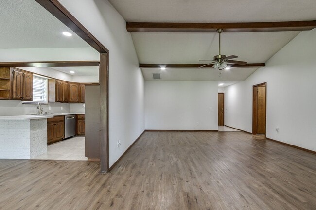 Building Photo - WALK JUST 2 BLOCKS TO EDMOND MEMORIAL – AV...