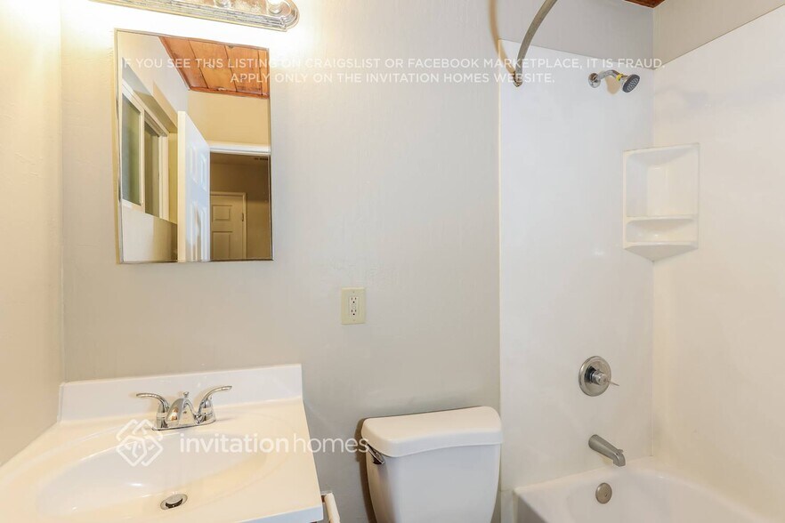 Building Photo - 316 Grape St