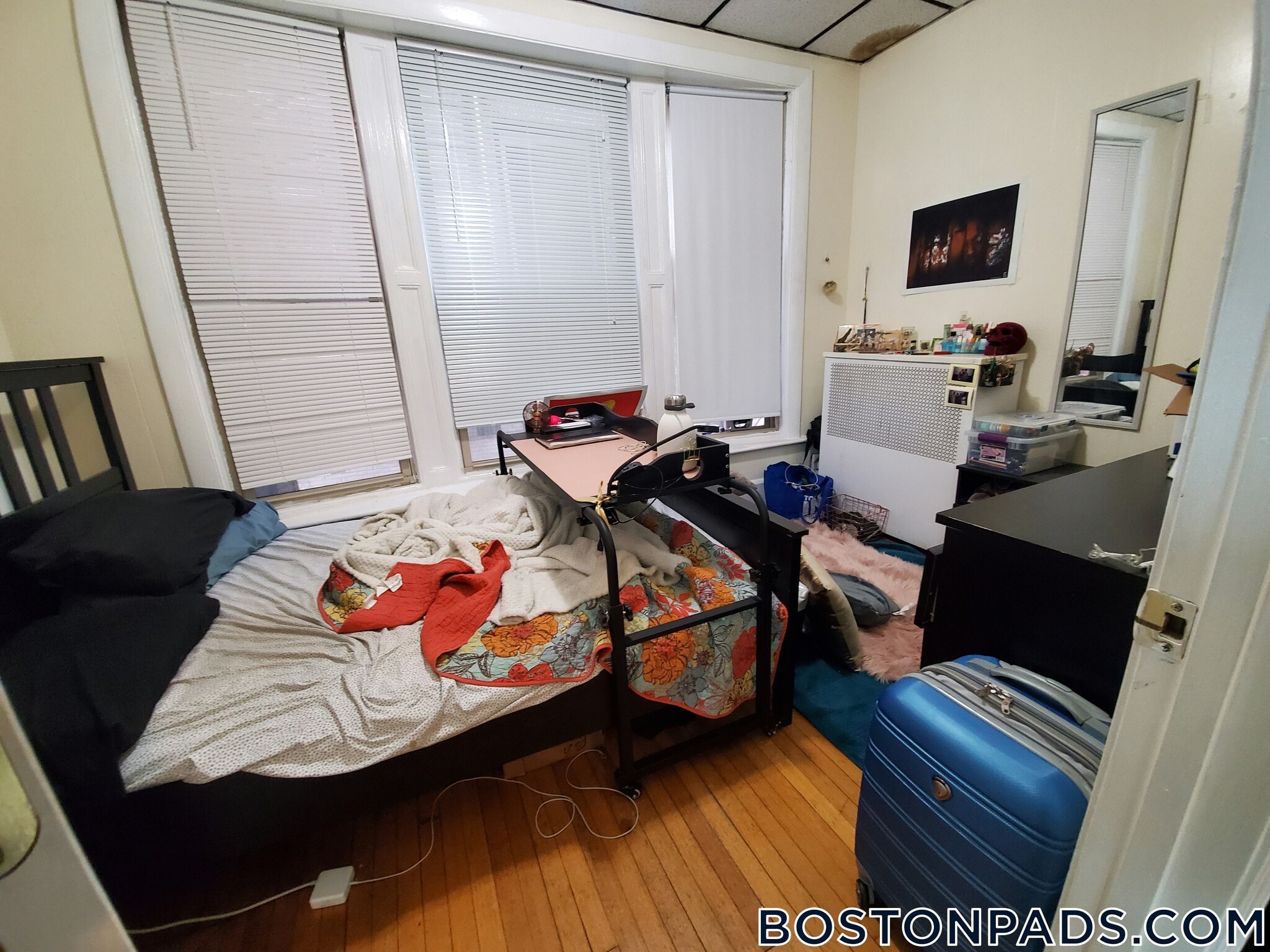 Building Photo - 879 Beacon St