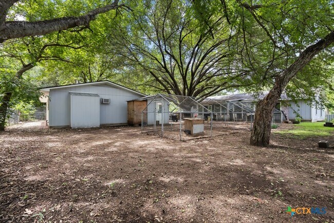 Building Photo - 761 Whippoorwill Dr