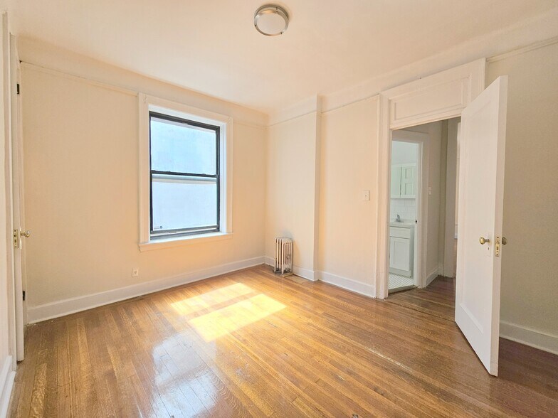 Building Photo - 138 Haven Ave