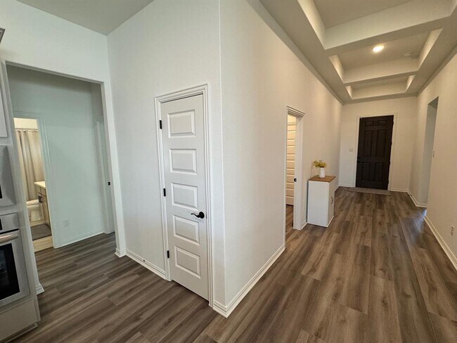 Building Photo - 201 Dove Tree Dr