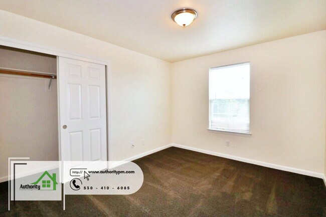 Building Photo - 671 Mission De Oro Dr