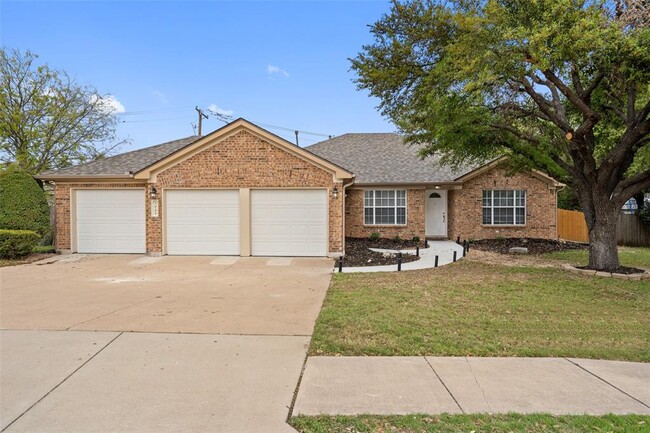 Building Photo - 3945 Eagles Nest St