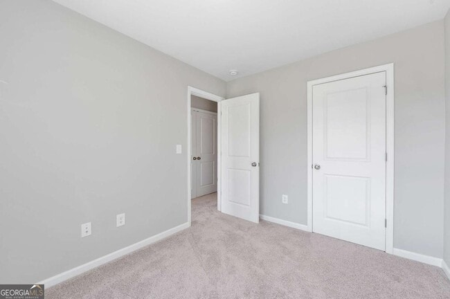 Building Photo - 2832 Laurel Ridge Cir