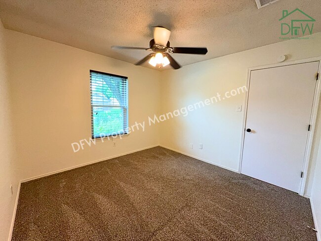 Building Photo - Charming 3-Bedroom Home for Lease in Arlington