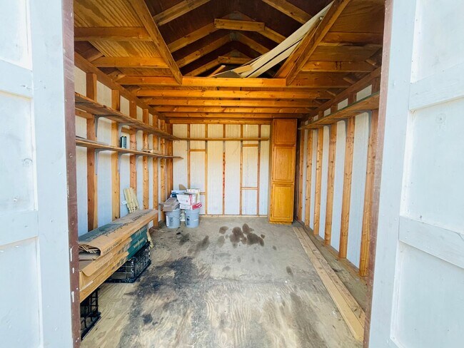 Building Photo - Current remolded home in Union School District