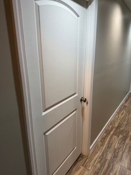 Building Photo - 805 E 52nd St