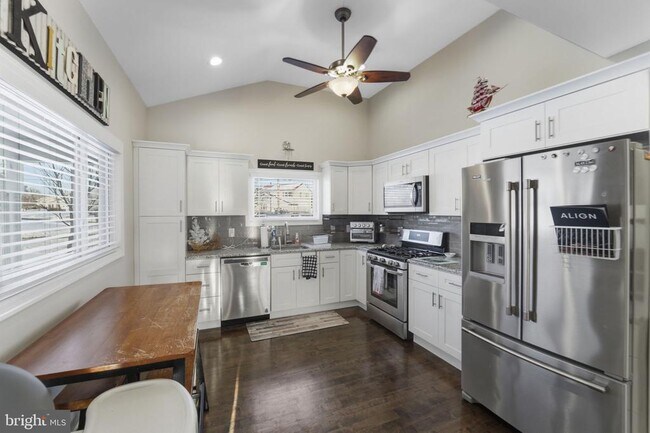 Building Photo - 38 Vine Way