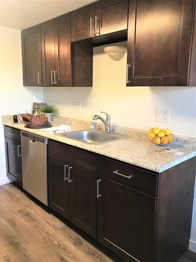 Building Photo - 1366 Orleans St