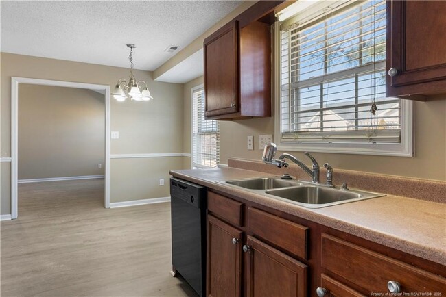 Building Photo - 1456 Middlesbrough Dr