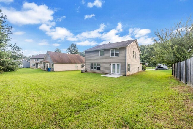 Building Photo - PRICE DROP!!! 3 BEDROOM 2.5 BATH SOUTH FULTON HOME!!