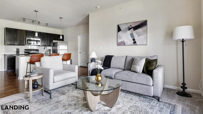 Building Photo - 715 W Slaughter Ln