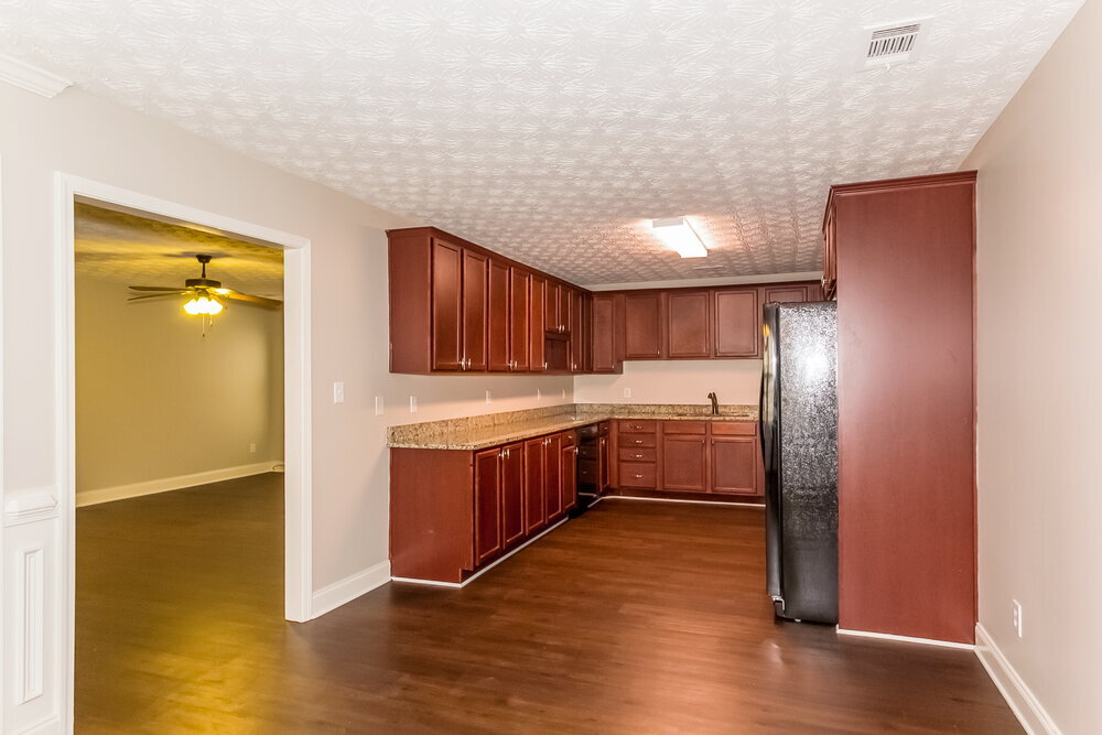 Building Photo - 117 Daisy Cir