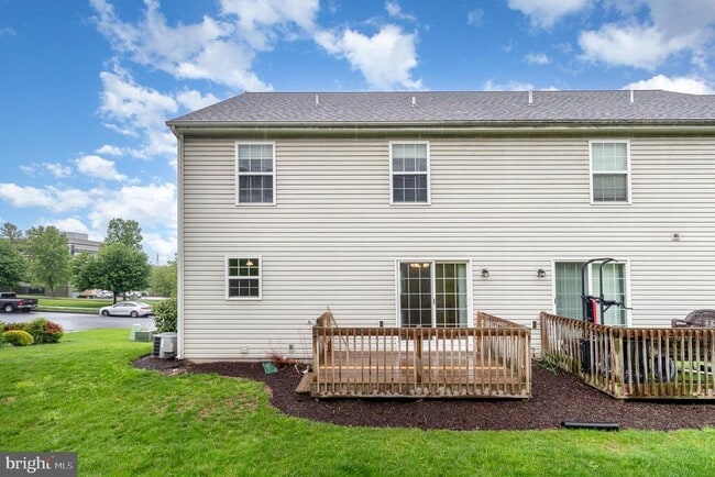 Building Photo - 774 Winding Ln