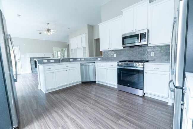 Building Photo - 3105 Whispering Pine Blvd