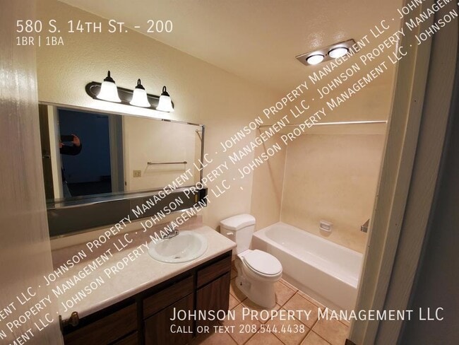 Building Photo - 580 S 14th St