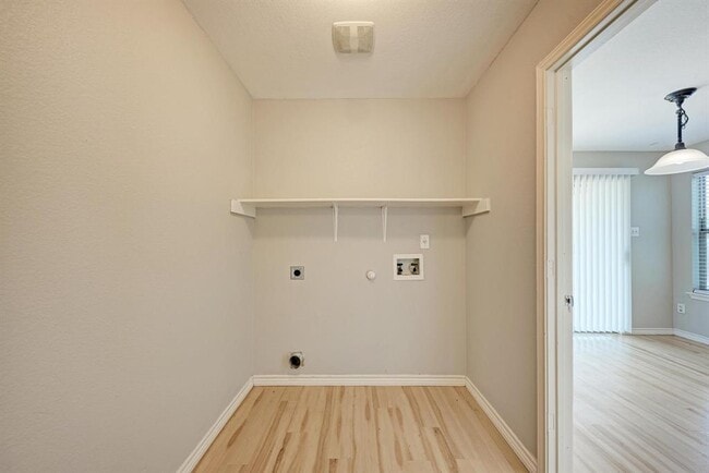 Building Photo - 1302 Casa Blanca Cove