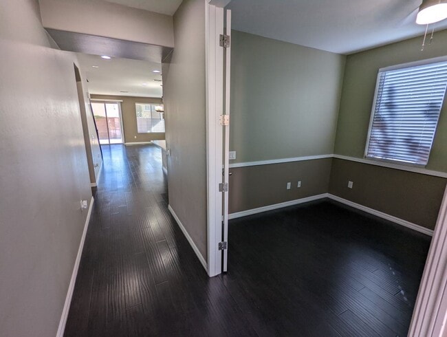 Building Photo - 11048 Prairie Grove Rd