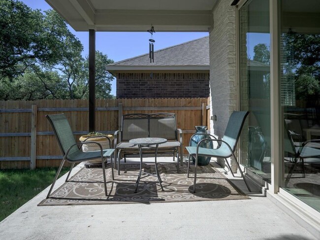 Building Photo - 2508 Merton Dr