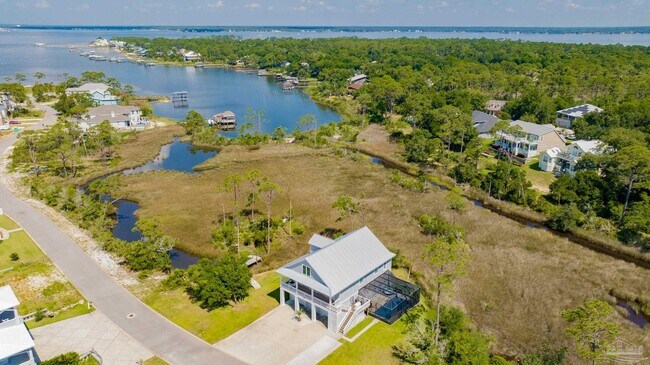 Building Photo - 16262 Tarpon Dr