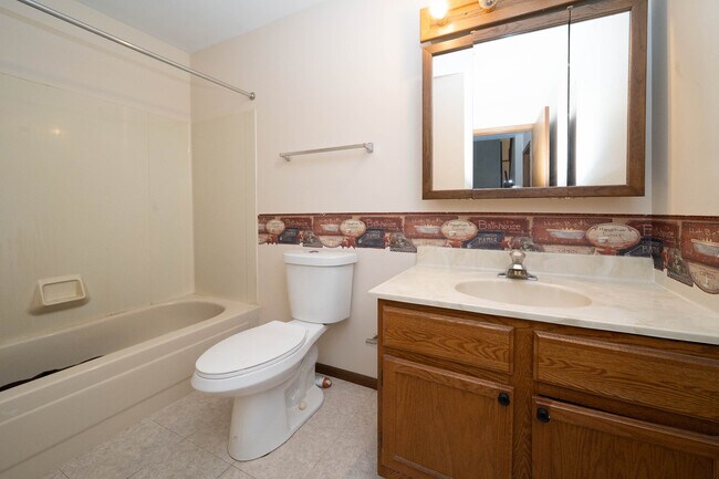 Building Photo - 3516 Kings Lair Dr