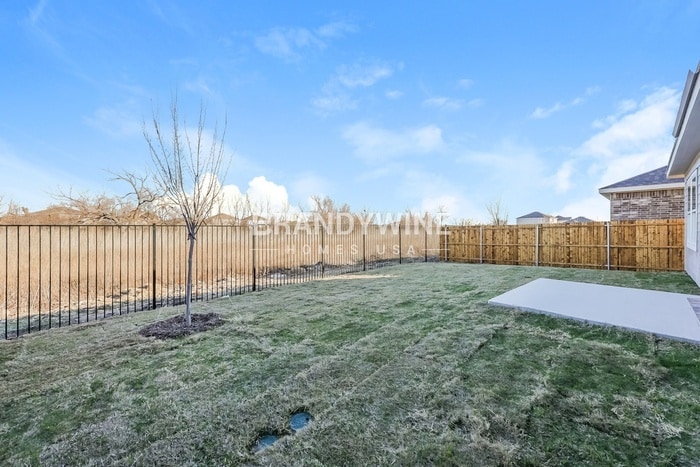 Building Photo - 8336 Sniptoe Dr