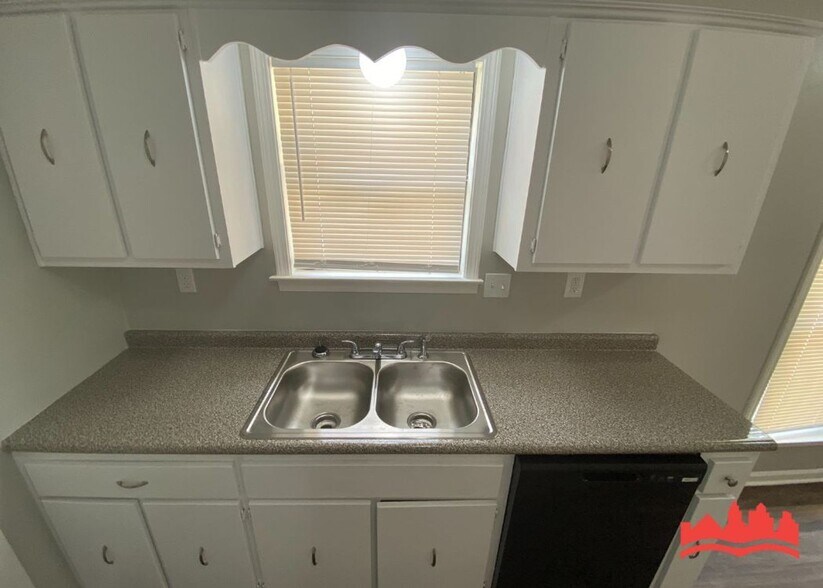 Building Photo - 3834 Cedar Path Dr