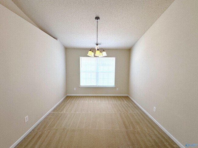 Building Photo - 120 Clover Ridge Dr