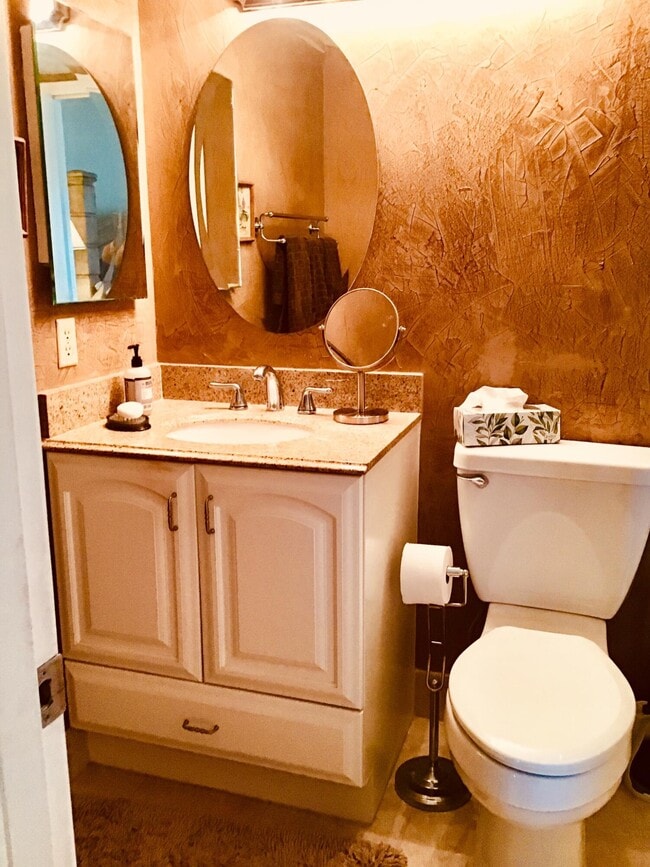 Building Photo - 4008 Cornwall A