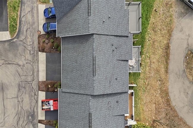 Building Photo - 404 Aprilmae Way
