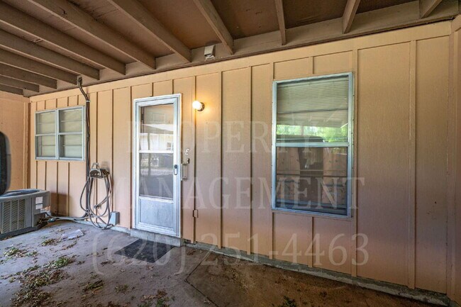 Building Photo - Charming 2-Bedroom Oasis in the Heart of Coffeyville