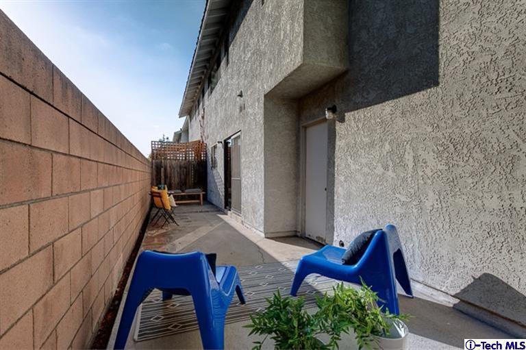 Building Photo - 205 Violet Ave