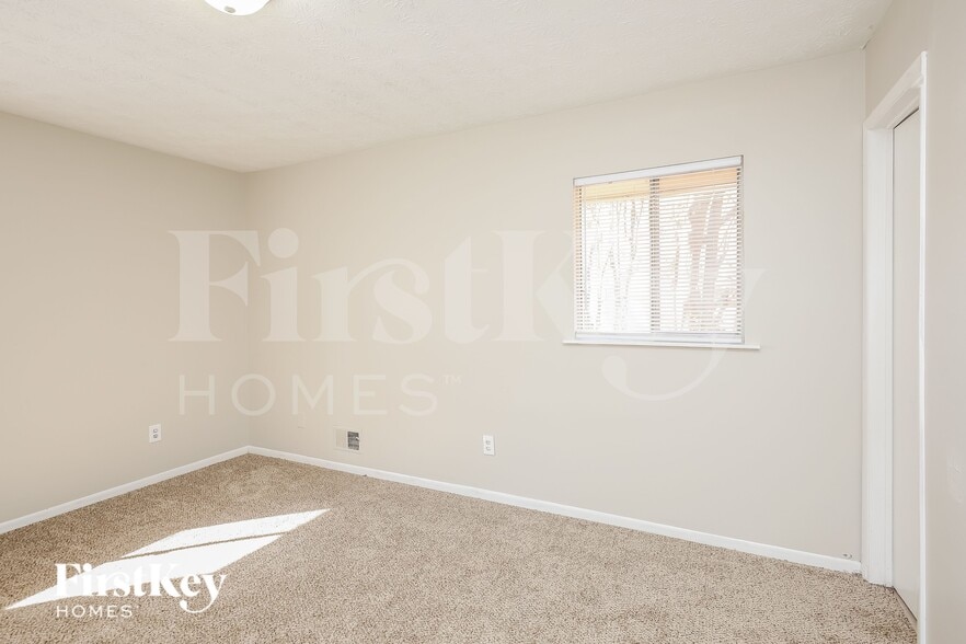 Building Photo - 1080 Buckhurst Dr