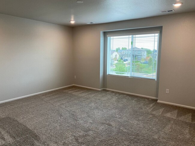 Building Photo - Don't Miss This Stunning 4 Bed/2.5 Bath Home in Harvest Junction, Longmont!  Available October 1!