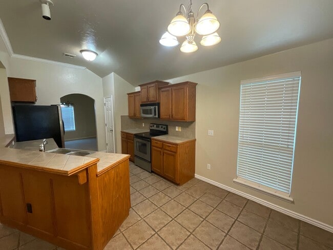 Building Photo - Beautiful 3 Bed 2 bath home!