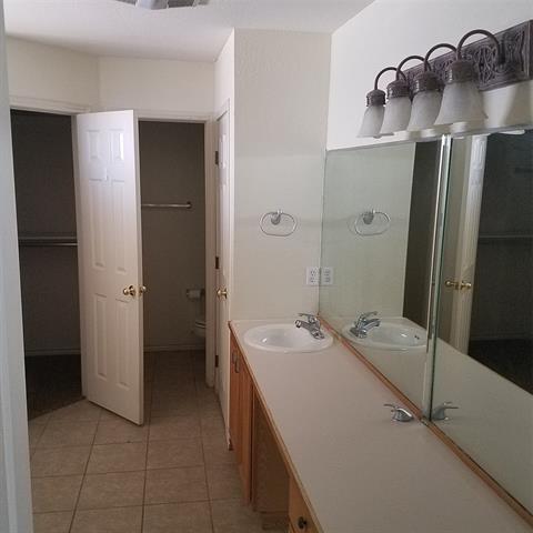 Building Photo - 4025 Sera Dr