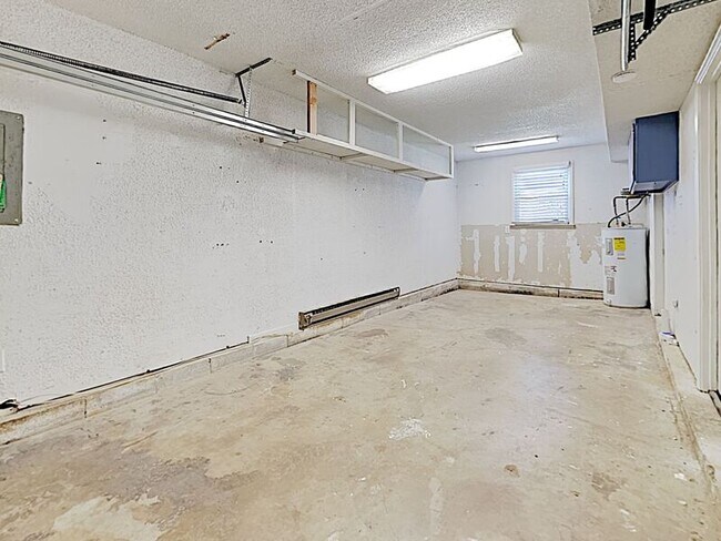 Building Photo - 5408 Eulala Dr