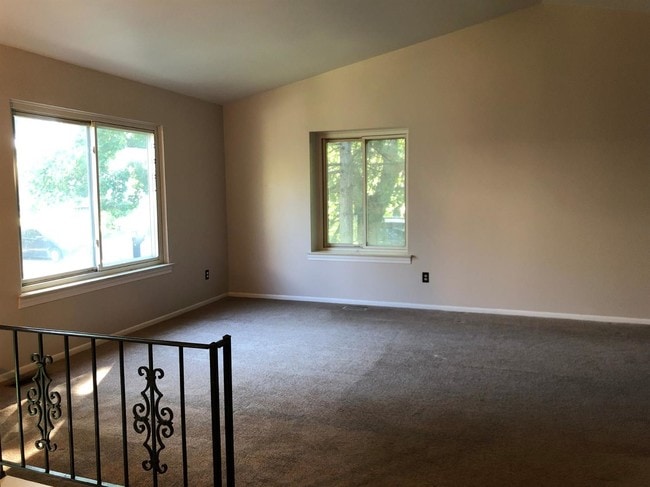 Building Photo - 480 Eastman St