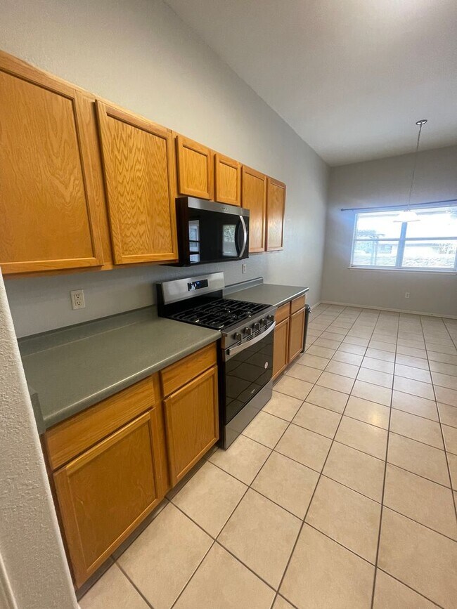 Building Photo - Charming 3 bedroom/2 bathroom Home located in Las Colinas