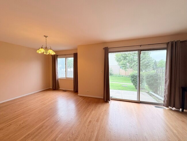Building Photo - 424 Mallard Dr