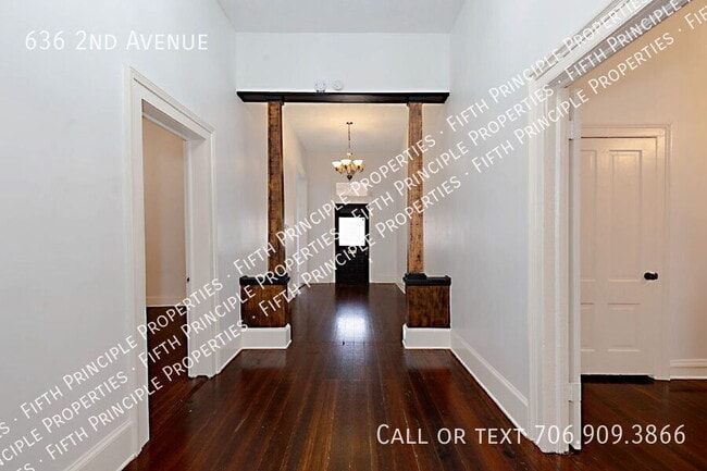 Building Photo - 636 2nd Ave