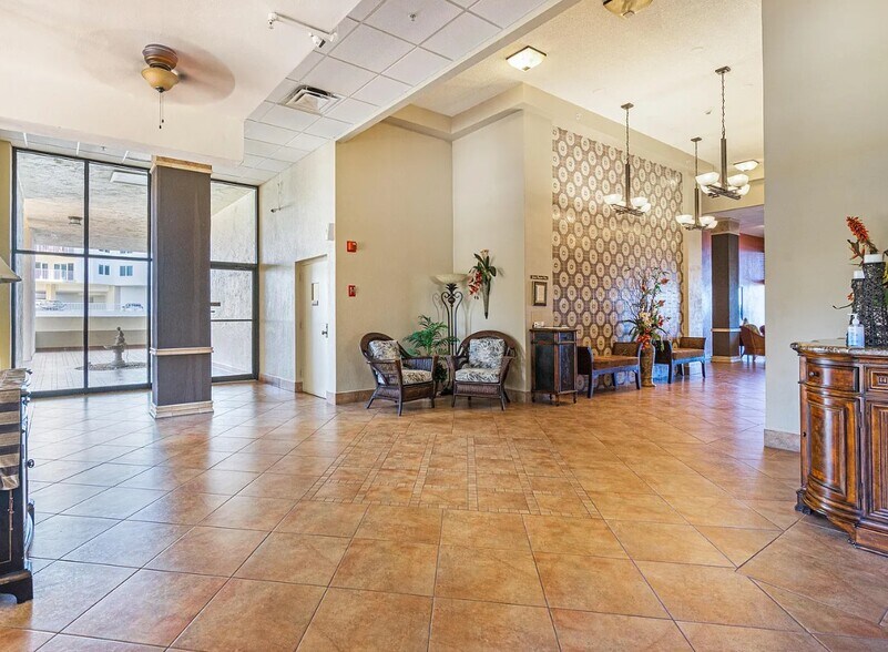 Lobby - 2947 S Atlantic Ave