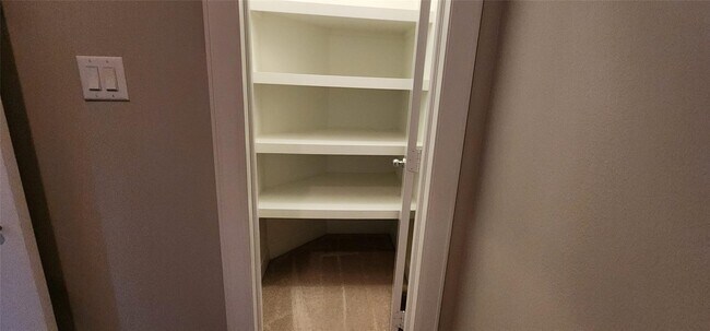 Building Photo - 11608 Main Ash Dr