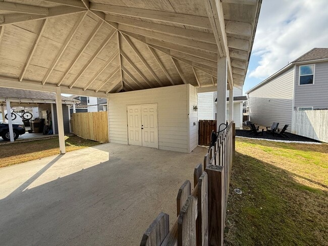 Building Photo - ** 4 Bed 2.5 Bath located in Pike Road ** Call 334-366-9198 to schedule a self-tour